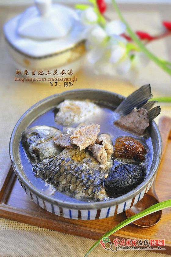 清熱解毒藥膳湯品 鯽魚生地土茯苓湯 