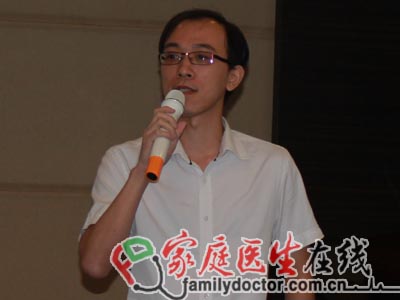 中山大學公民與社會發展研究中心公民教育項目主管陳焯宏介紹如何建立病友組織。